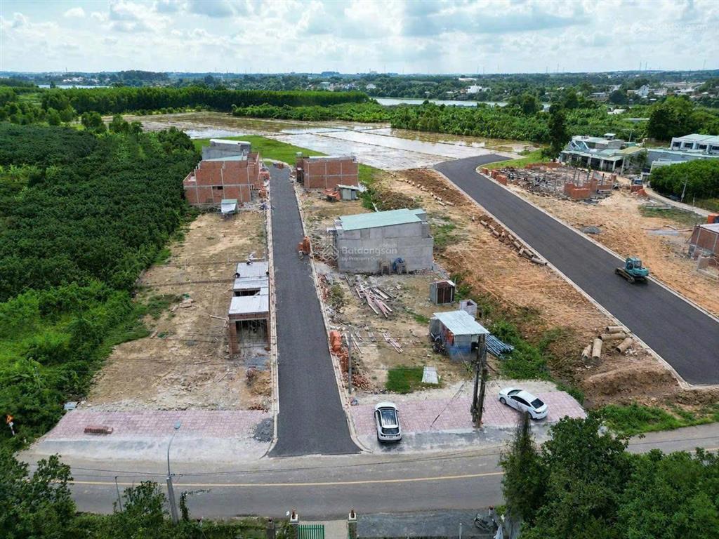 Đất ngay cây xăng thạnh phú 980 triệu full thổ cư sổ riêng (thương lượng)