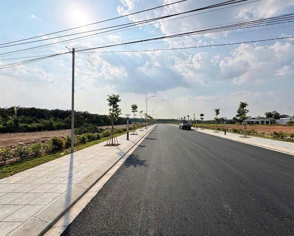 Đất ngay cây xăng thạnh phú 980 triệu full thổ cư sổ riêng (thương lượng)