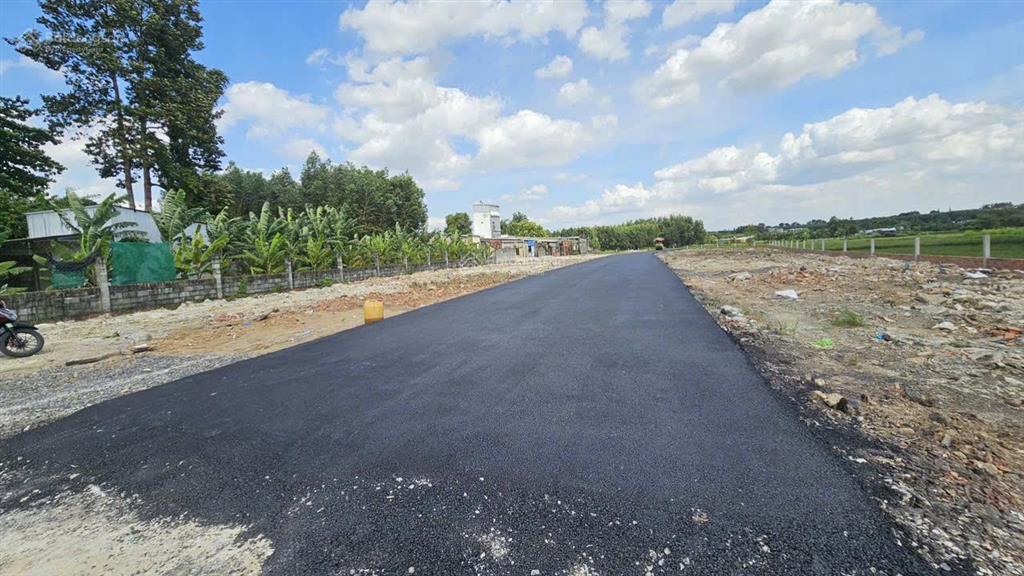 Bán lô đất đối diện chợ tân bình  ngã tư tân triều chỉ 400 triệu