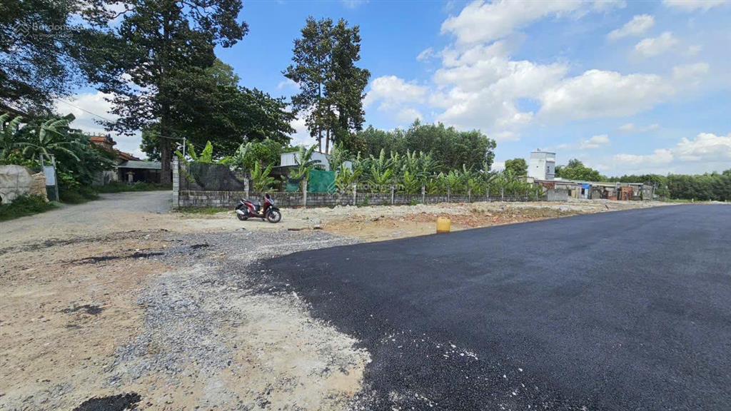 Bán lô đất đối diện chợ tân bình  ngã tư tân triều chỉ 400 triệu