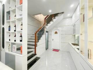 Bán gấp nhà đẹp 2 tầng, 3pn, 3wc tại ông ích khiêm, p 14, q11, giá tốt 7,4 tỷ, 46m2
