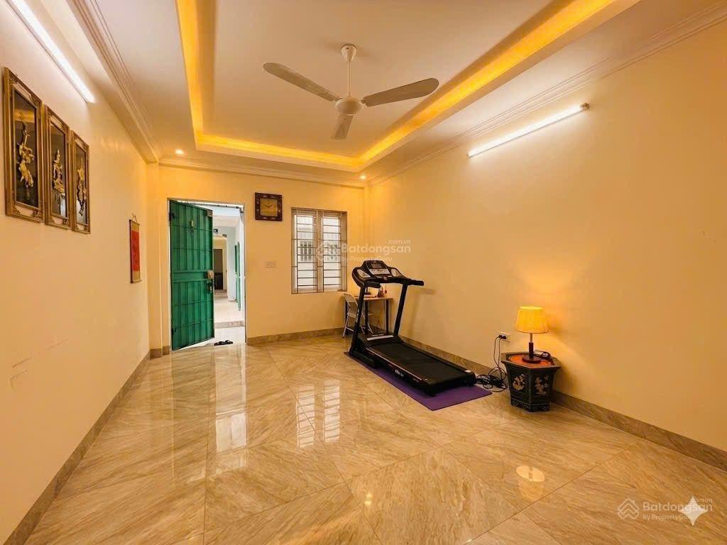 Bán nhà 52m2 ngõ 73 hoàng ngân, oto đỗ cửa, 4pn, ngõ thông, kinh doanh, giá 13,3tỷ.