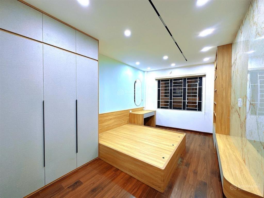 Bán nhà 38m2 ngõ 133 xuân thuỷ, full nội thất 7 tầng thang máy, 20m ra phố, giá 11,6 tỷ!!!