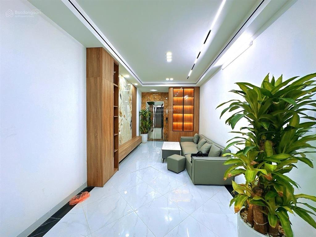 Bán nhà 38m2 ngõ 133 xuân thuỷ, full nội thất 7 tầng thang máy, 20m ra phố, giá 11,6 tỷ!!!