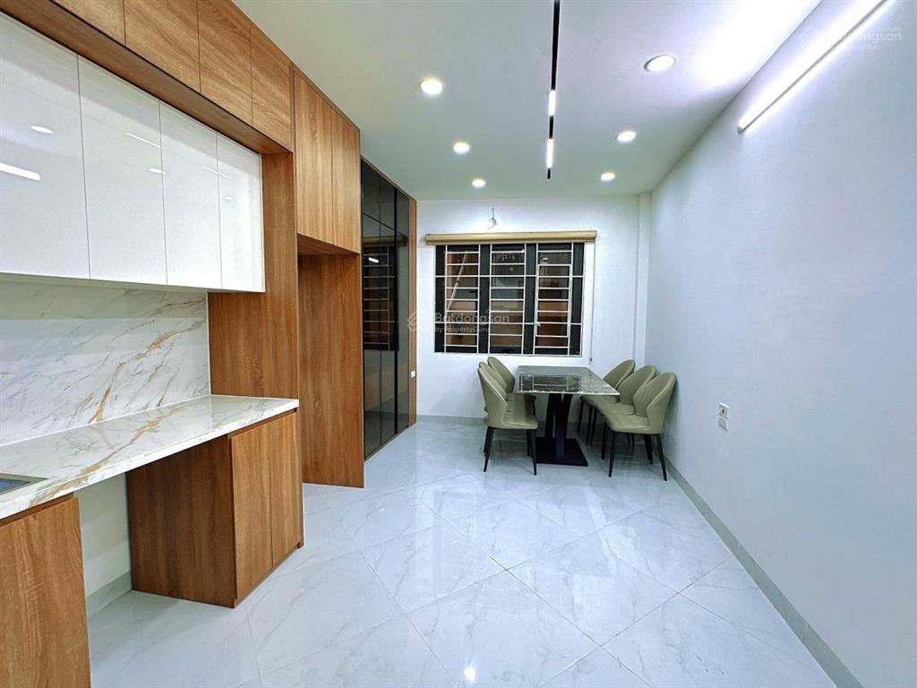 Bán nhà 38m2 ngõ 133 xuân thuỷ, full nội thất 7 tầng thang máy, 20m ra phố, giá 11,6 tỷ!!!