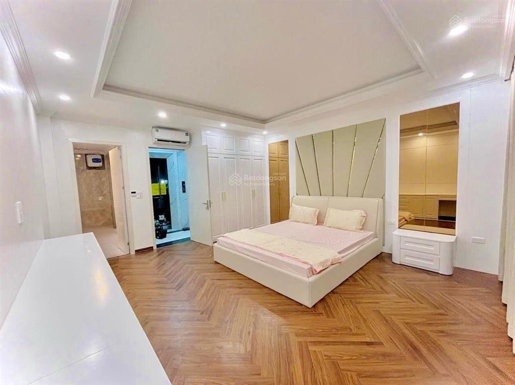 Bán nhà ngõ 44 trần thái tông 55m2*6t, mt 4.7m, 3 mặt thoáng, 6 tầng thang máy giá 11.5 tỷ