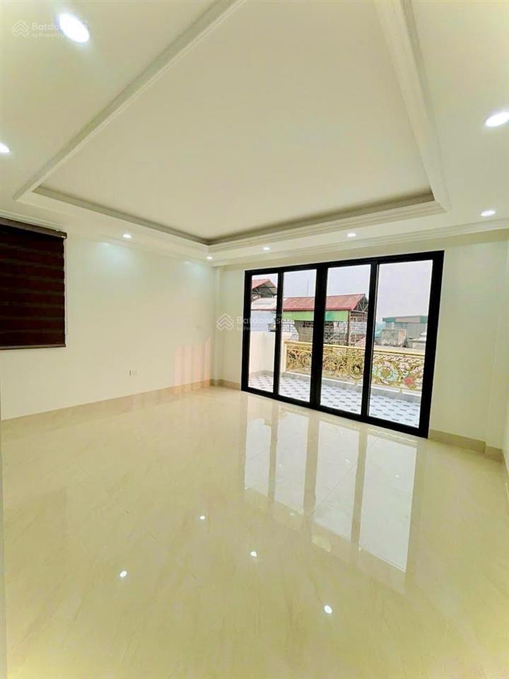 Bán nhà ngõ 44 trần thái tông 55m2*6t, mt 4.7m, 3 mặt thoáng, 6 tầng thang máy giá 11.5 tỷ