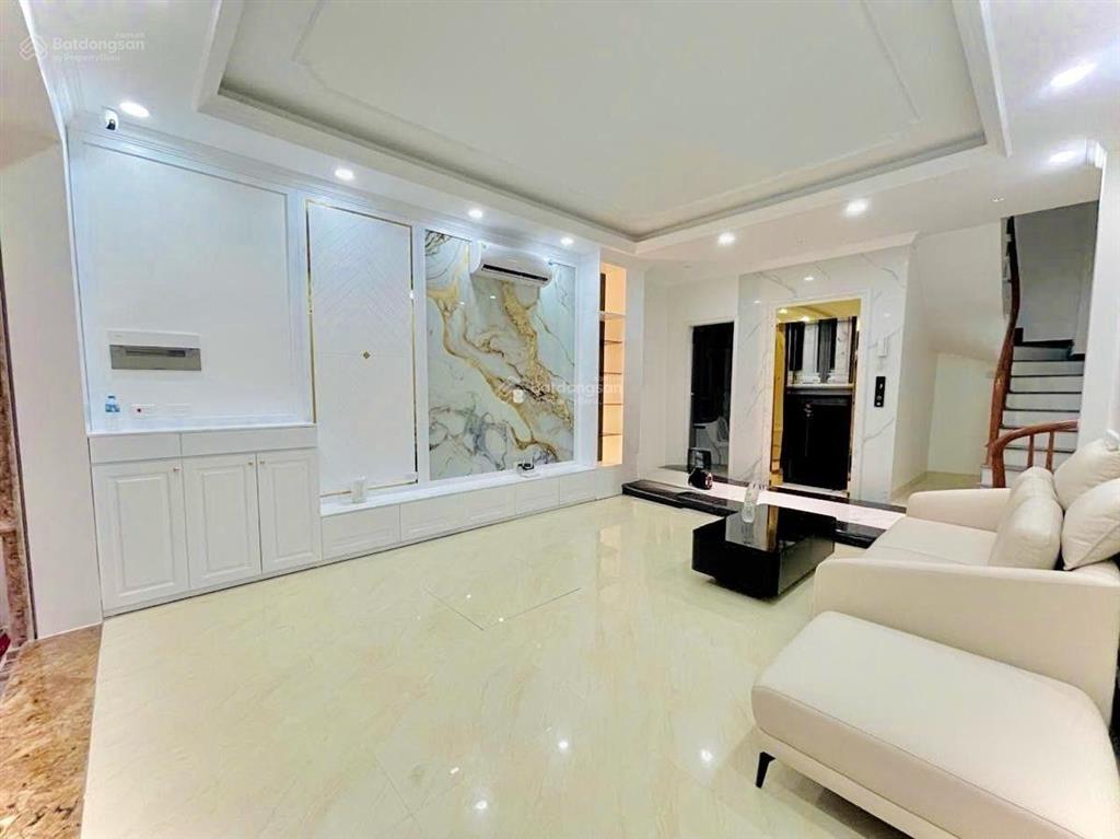Bán nhà ngõ 44 trần thái tông 55m2*6t, mt 4.7m, 3 mặt thoáng, 6 tầng thang máy giá 11.5 tỷ