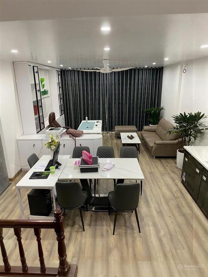 Bán nhà ngõ 89 lạc long quân 51m2*5t, mt 5.1m, phân lô ô tô tránh nhau, giá 15.2 tỷ.