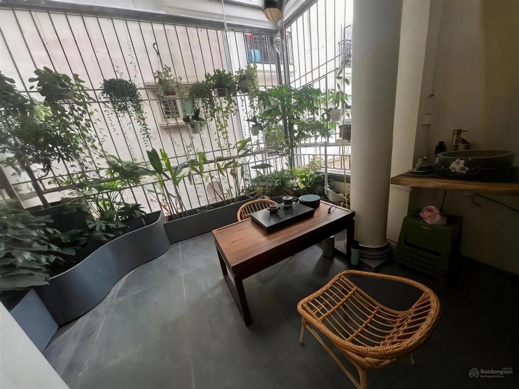 Bán nhà ngõ 63 xuân thủy 50m2*5t, 2 thoáng trước sau, 50m ra phố, nhà đẹp ở ngay, giá 14.5 tỷ.