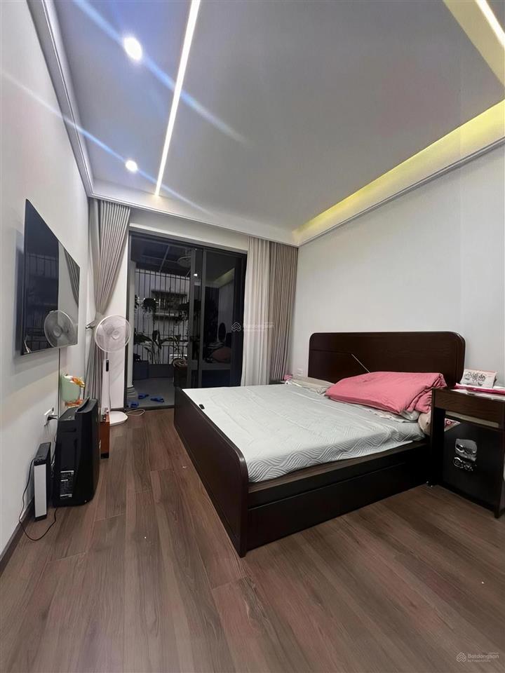 Bán nhà ngõ 63 xuân thủy 50m2*5t, 2 thoáng trước sau, 50m ra phố, nhà đẹp ở ngay, giá 14.5 tỷ.