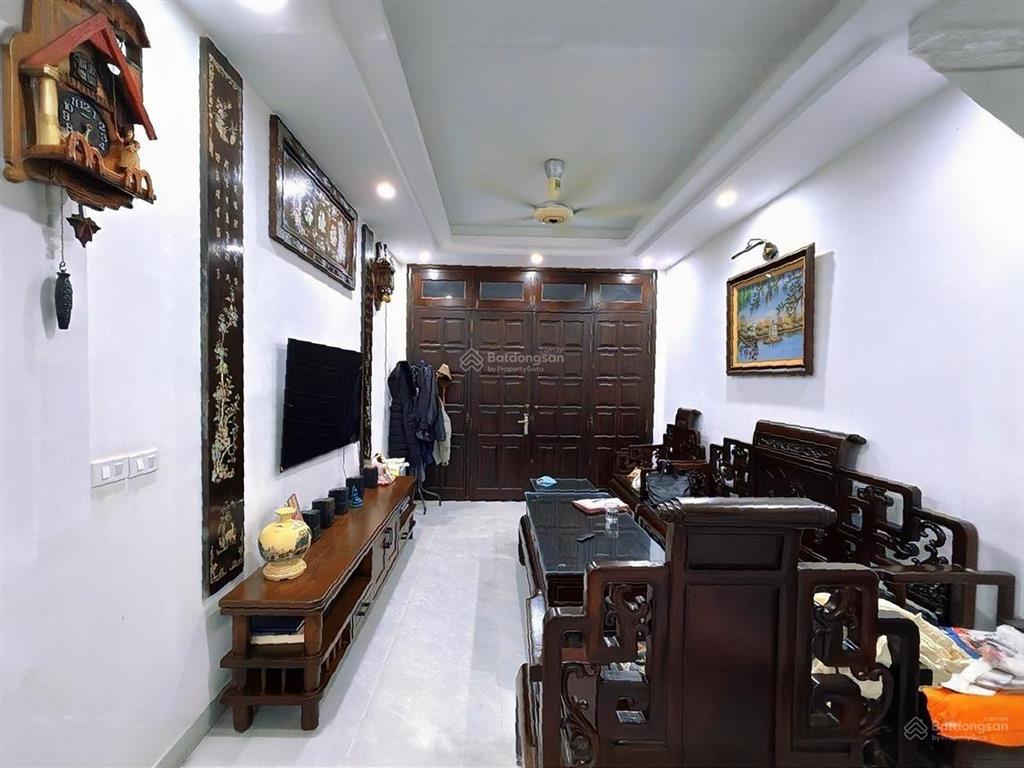 Bán nhà ngõ 63 xuân thủy 50m2*5t, 2 thoáng trước sau, 50m ra phố, nhà đẹp ở ngay, giá 14.5 tỷ.