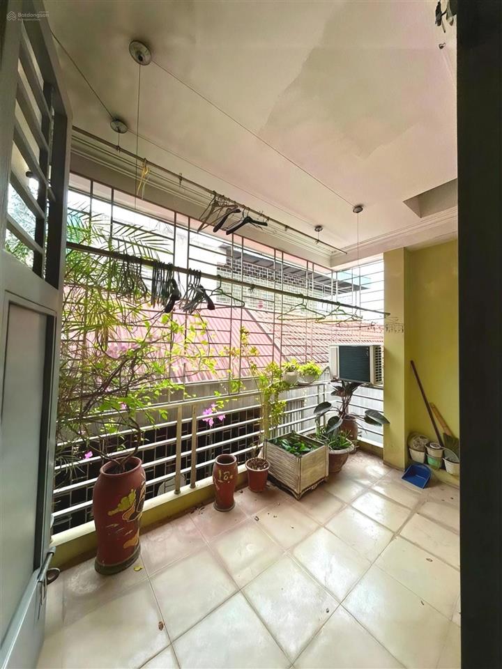 Bán nhà tt cầu giấy 45m2*5t mt 3.8m, 150m ra phố, nhà đẹp ở ngay, giá 9 tỷ!