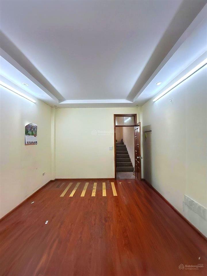 Bán nhà tt cầu giấy 45m2*5t mt 3.8m, 150m ra phố, nhà đẹp ở ngay, giá 9 tỷ!
