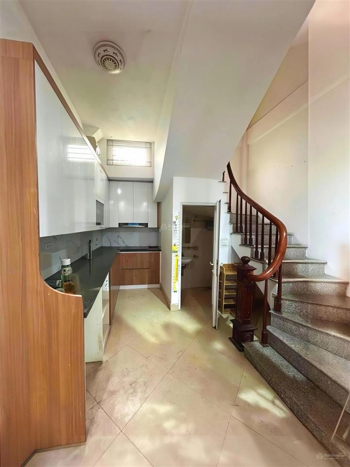 Bán nhà tt cầu giấy 45m2*5t mt 3.8m, 150m ra phố, nhà đẹp ở ngay, giá 9 tỷ!