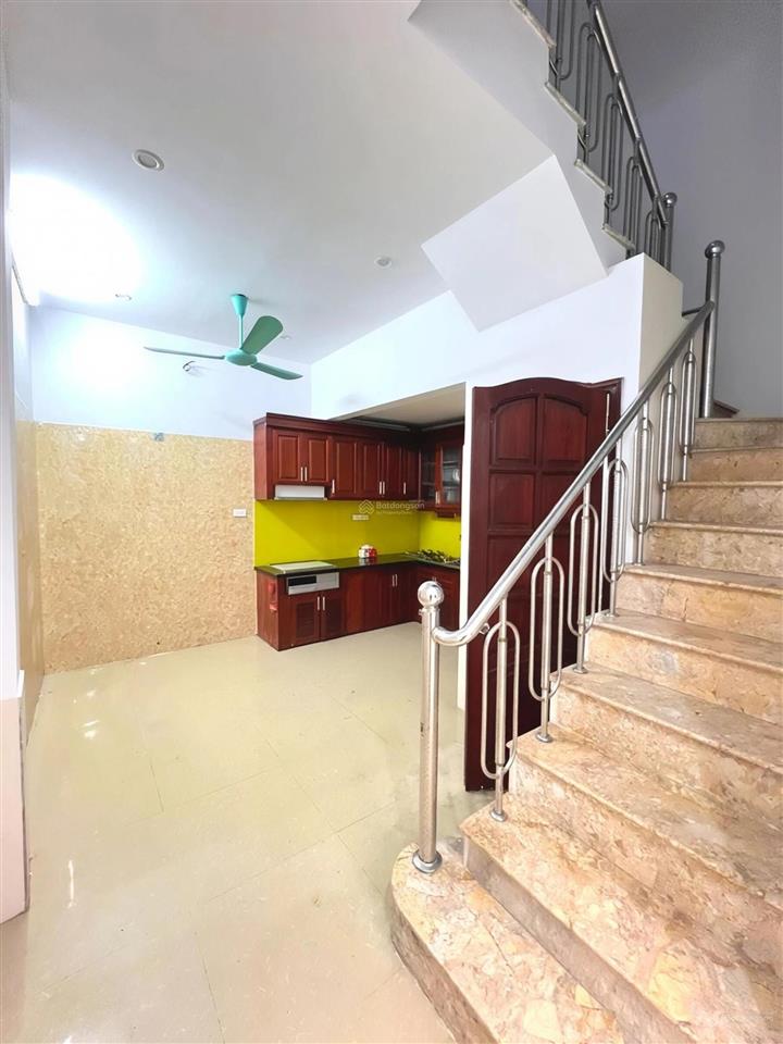 Bán nhà ngõ 155 cầu giấy 45m2*5t mt 4.5m, ngõ thông, 4pn, ở ngay!