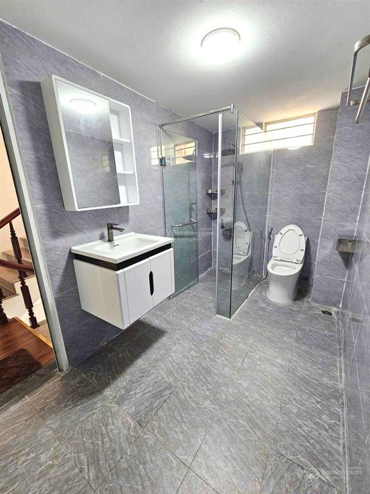Bán nhà ngõ 5 hoàng quốc việt 60m2*5t, 2 thoáng, full nội thất, 100m ra phố, giá 12.5 tỷ (tl)