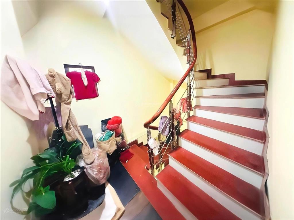 Bán nhà ngõ 105 doãn kế thiện 35m2*5t, 2 thoáng, 70m ra ô tô tránh, ô chờ thang máy, giá 8tỷ3 (tl).