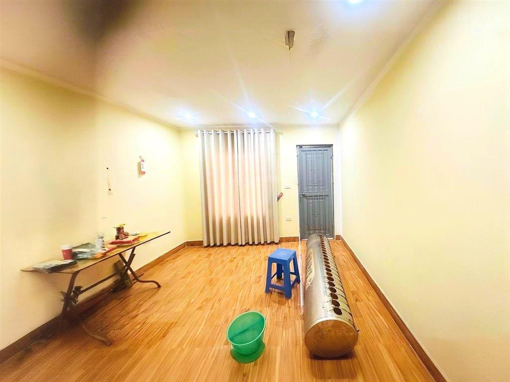Bán nhà ngõ 105 doãn kế thiện 35m2*5t, 2 thoáng, 70m ra ô tô tránh, ô chờ thang máy, giá 8tỷ3 (tl).