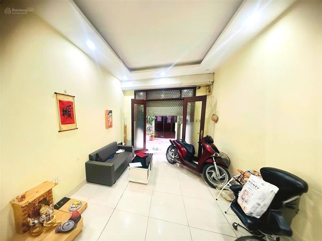 Bán nhà ngõ 105 doãn kế thiện 35m2*5t, 2 thoáng, 70m ra ô tô tránh, ô chờ thang máy, giá 8tỷ3 (tl).