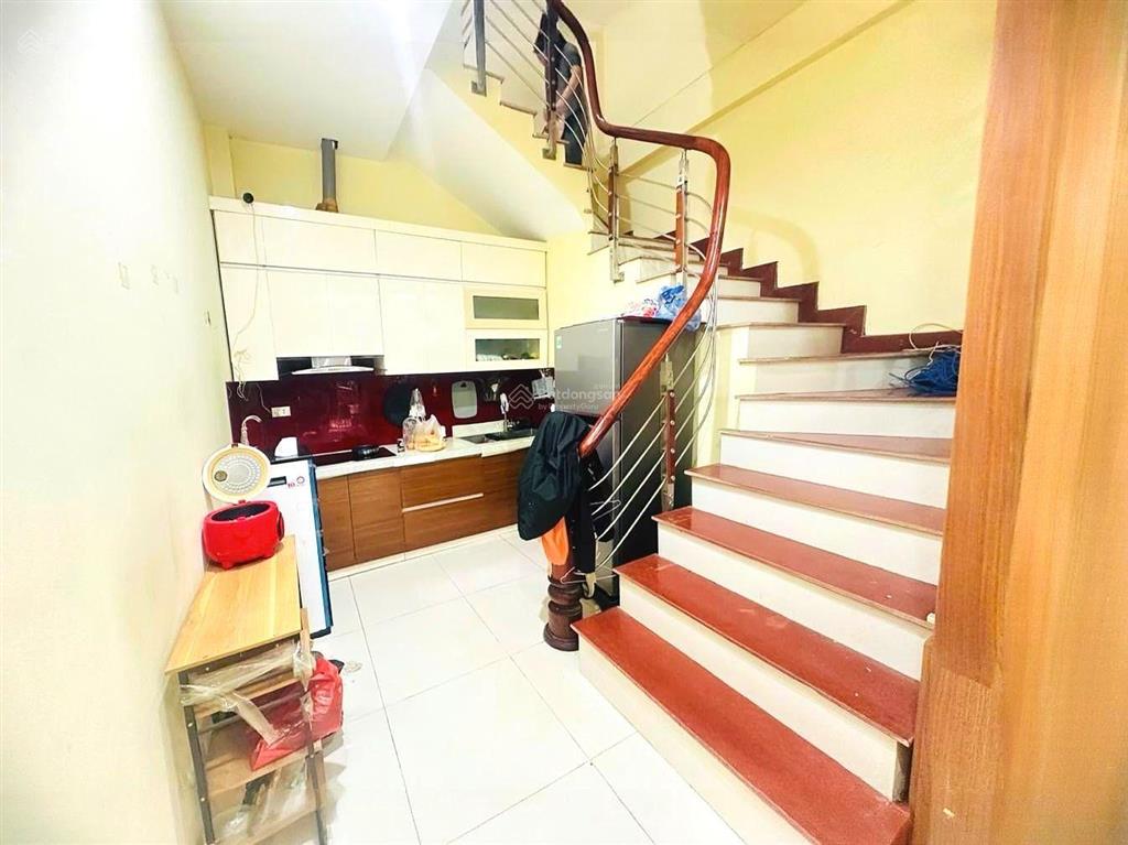 Bán nhà ngõ 105 doãn kế thiện 35m2*5t, 2 thoáng, 70m ra ô tô tránh, ô chờ thang máy, giá 8tỷ3 (tl).