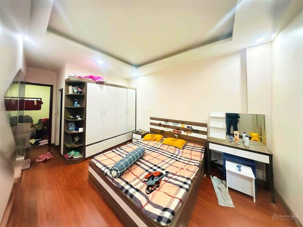 Bán nhà ngõ 105 doãn kế thiện 35m2*5t, 2 thoáng, 70m ra ô tô tránh, ô chờ thang máy, giá 8tỷ3 (tl).