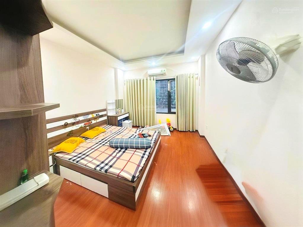 Bán nhà ngõ 105 doãn kế thiện 35m2*5t, 2 thoáng, 70m ra ô tô tránh, ô chờ thang máy, giá 8tỷ3 (tl).
