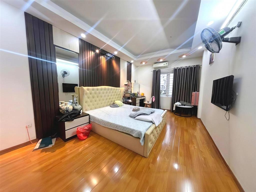 Bán nhà ngõ 63 trần quốc vượng 35m2*6t full nội thất, 70m ra phố, nhà đẹp giá đầu tư chỉ 7tỷ3 (tl)