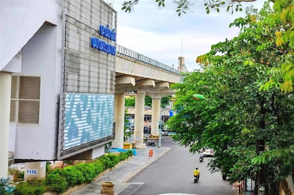 Bán nhà mặt phố cầu giấy 43m2*3t, mt 5m2, ngay ga cầu giấy, kinh doanh sầm uất, giá 14tỷ9 (có tl)