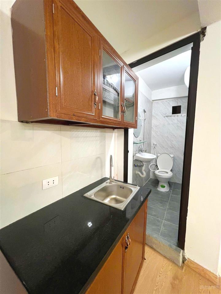 Bán nhà ngõ 260 cầu giấy 65m2*5t, 9pn, 20m ô tô tránh, nở hậu, kinh doanh đỉnh, giá 14tỷ8 (tl).