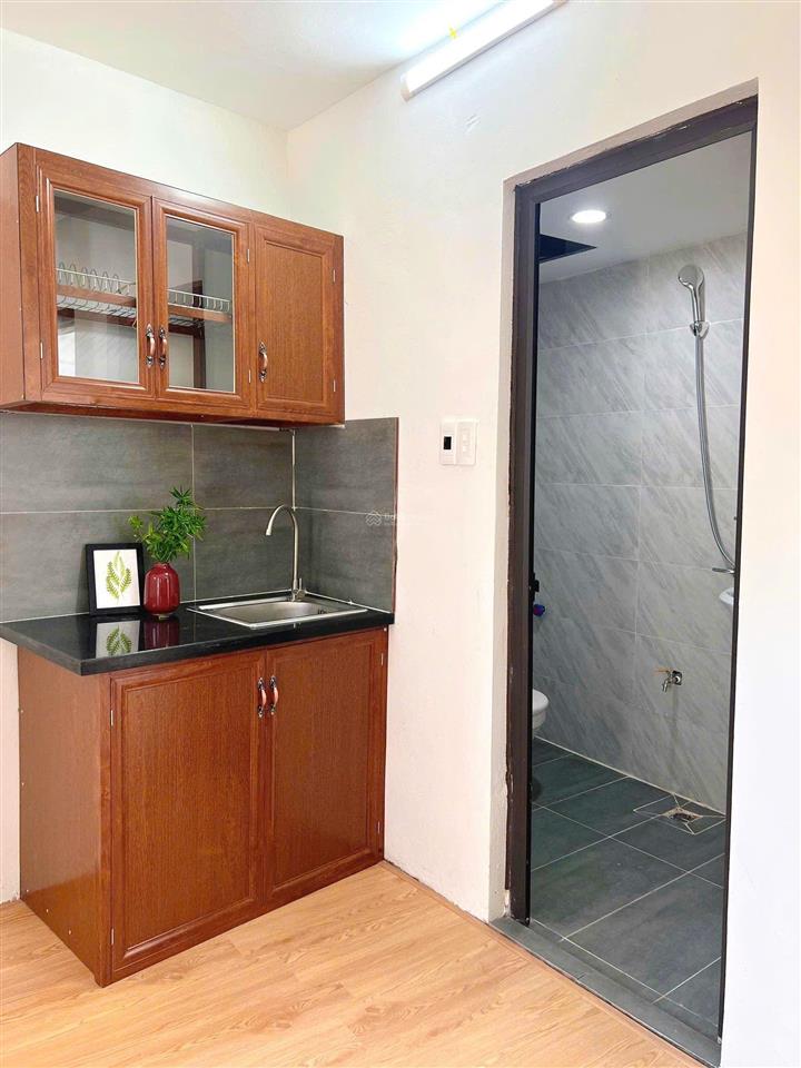 Bán nhà ngõ 260 cầu giấy 65m2*5t, 9pn, 20m ô tô tránh, nở hậu, kinh doanh đỉnh, giá 14tỷ8 (tl).