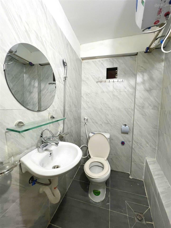 Bán nhà ngõ 260 cầu giấy 65m2*5t, 9pn, 20m ô tô tránh, nở hậu, kinh doanh đỉnh, giá 14tỷ8 (tl).