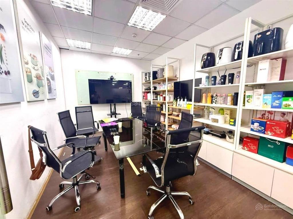 Hàng hiếm royal city  sàn thương mại 555m²  giá 49tỷ5 (tl)