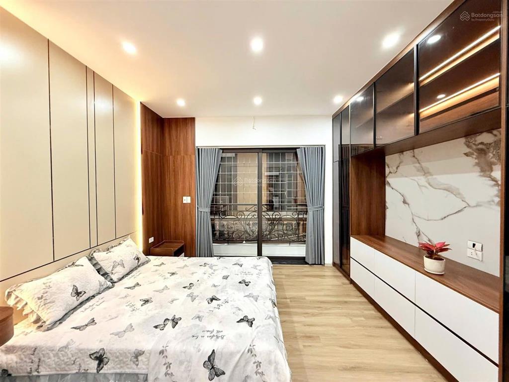 Bán nhà vương thừa vũ 45m2*5t thang máy, 2 thoáng trước sau, 6pn, full nội thất, nở hậu, giá 10tỷ9