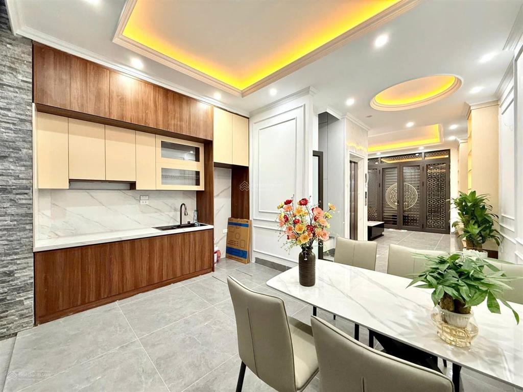 Bán nhà vương thừa vũ 45m2*5t thang máy, 2 thoáng trước sau, 6pn, full nội thất, nở hậu, giá 10tỷ9