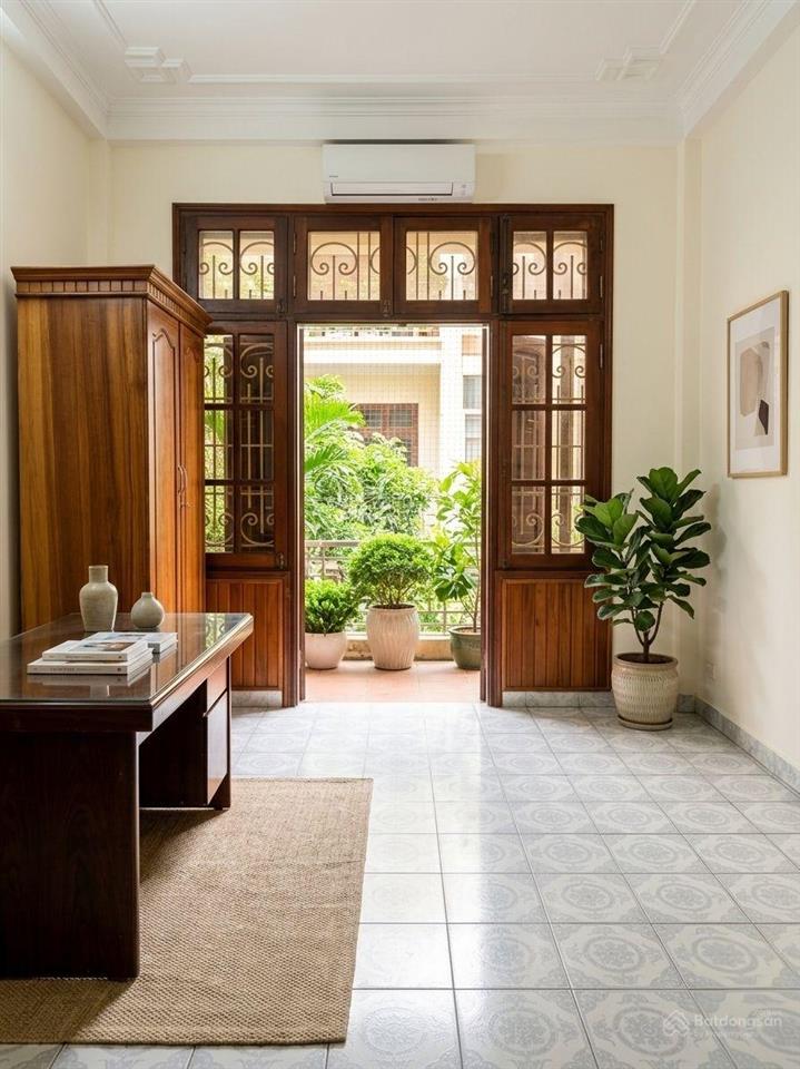 Bán nhà phân lô ngụy như kontum 41m2*5t, oto tránh, vỉa hè, 6pn, kinh doanh, giá 18tỷ5 (tl)