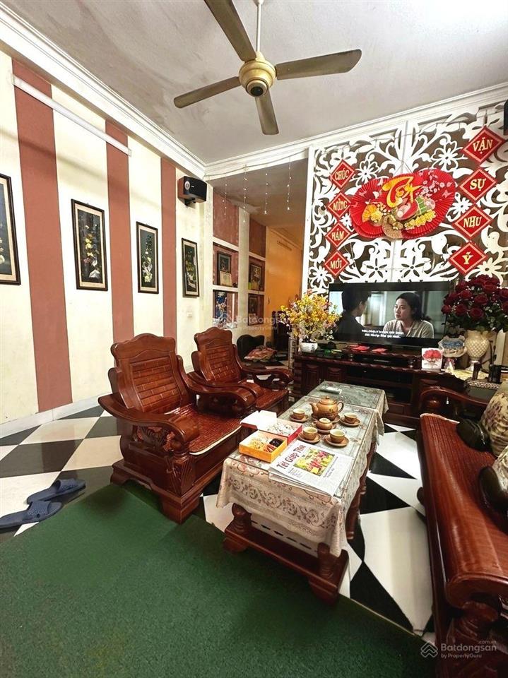 Chính chủ bán nhà ngõ 189 nguyễn ngọc vũ 50m2*5t, lô góc, oto đỗ cửa, nở hậu, giá chào 14tỷ5 (tl).
