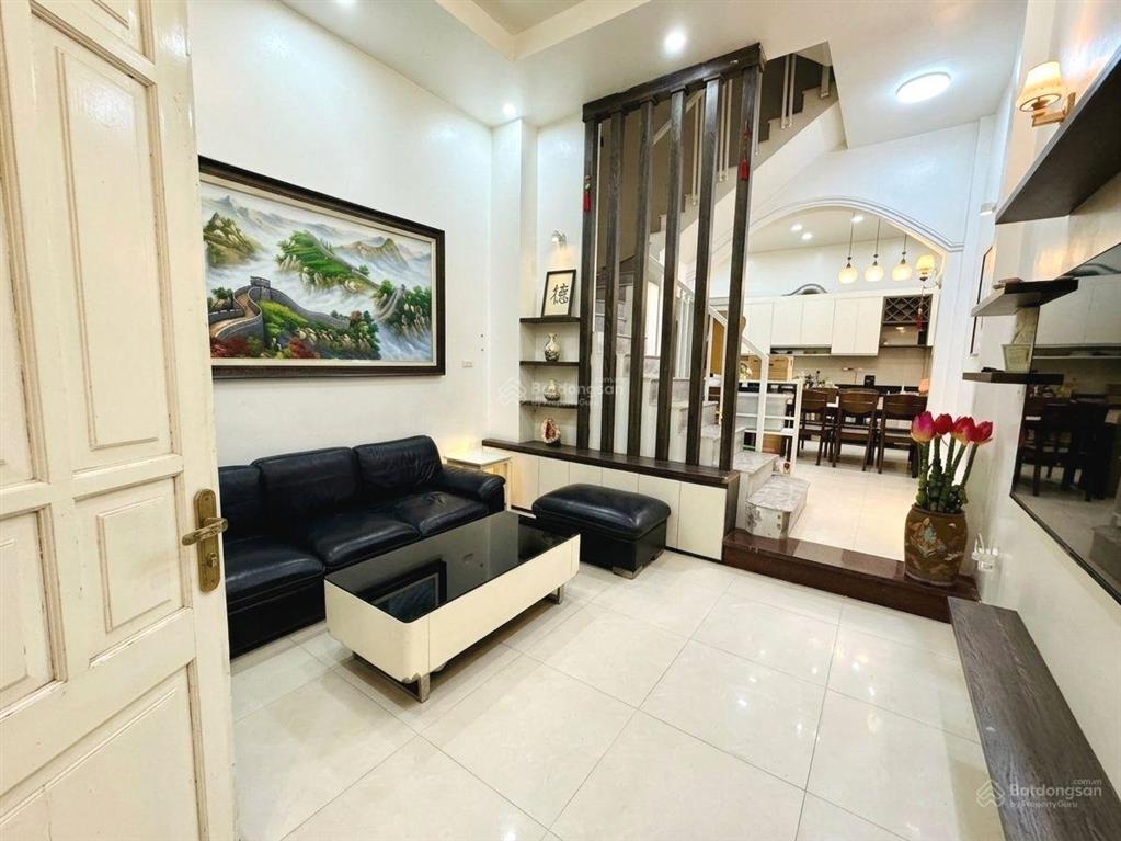Bán nhà phân lô lê trọng tấn, 50m*5t, ô tô đỗ cửa, 10m ô tô tránh, nở hậu, giá 14tỷ5 (tl)