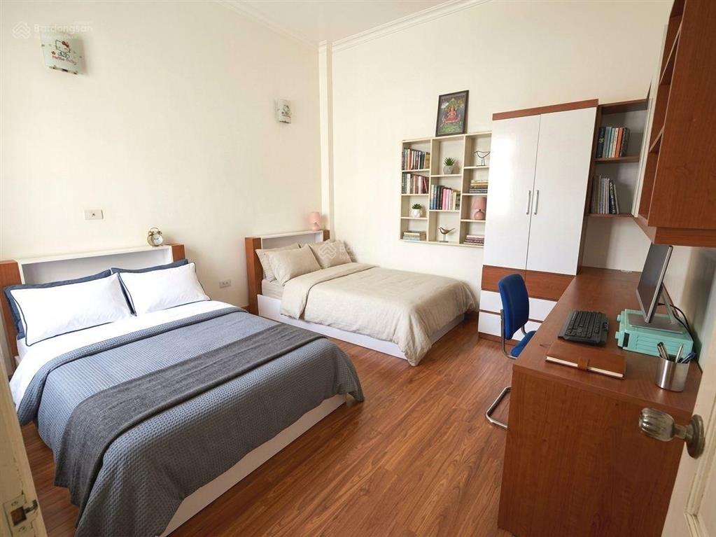 Bán nhà phân lô lê trọng tấn, 50m*5t, ô tô đỗ cửa, 10m ô tô tránh, nở hậu, giá 14tỷ5 (tl)