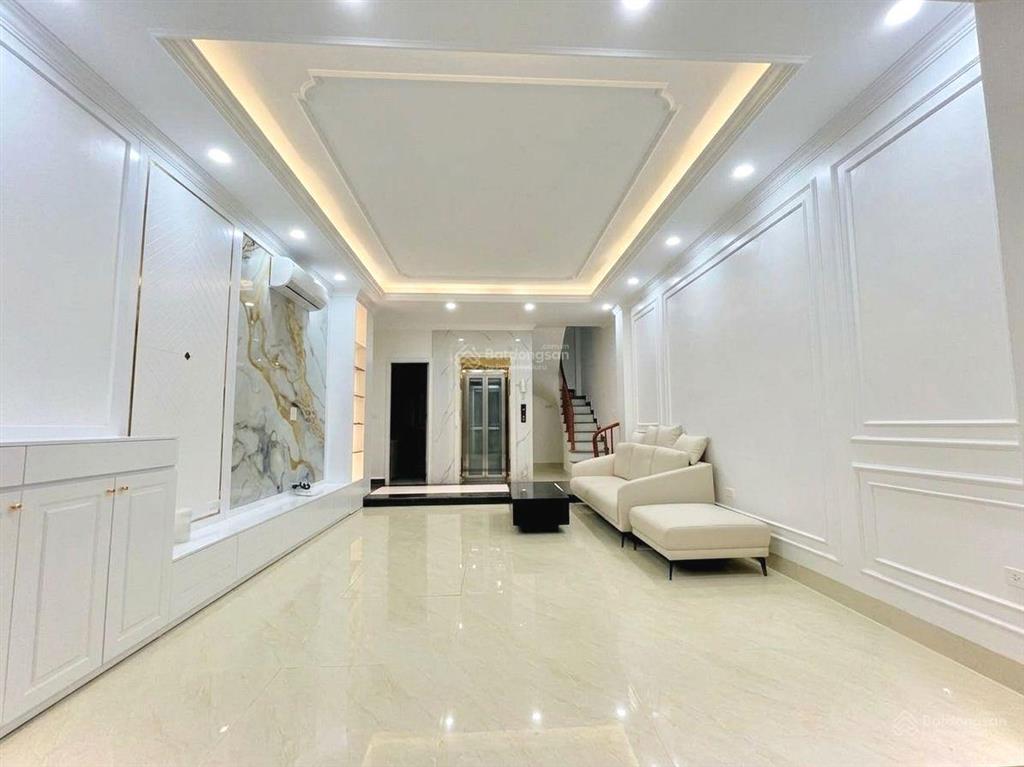 Bán nhà ngõ 44 trần thái tông 55m2*6t thang máy, 3 mặt thoáng, 70m ra phố giá 10 tỷ 8 (tl)