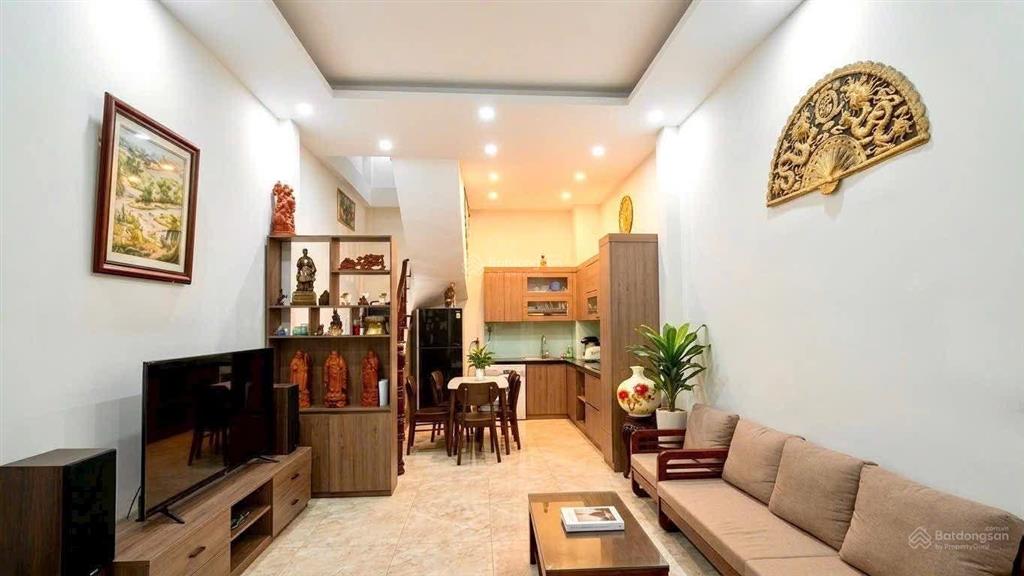 Bán nhà mặt ngõ 98 thái hà, phân lô vỉa hè, ô tô tránh, 35m2*5t mt 4m, dân xây, giá chào 13tỷ5 (tl)