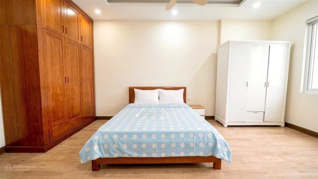 Bán nhà mặt ngõ 98 thái hà, phân lô vỉa hè, ô tô tránh, 35m2*5t mt 4m, dân xây, giá chào 13tỷ5 (tl)