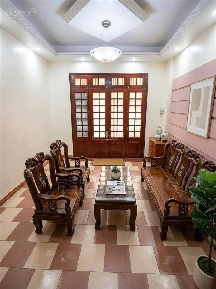 Bán nhà lô góc ngõ 132 cầu giấy 40m2*5t, 2 mặt ngõ, 50m ra phố, 4pn, dân xây, ở sướng, giá 8tỷ7(tl)