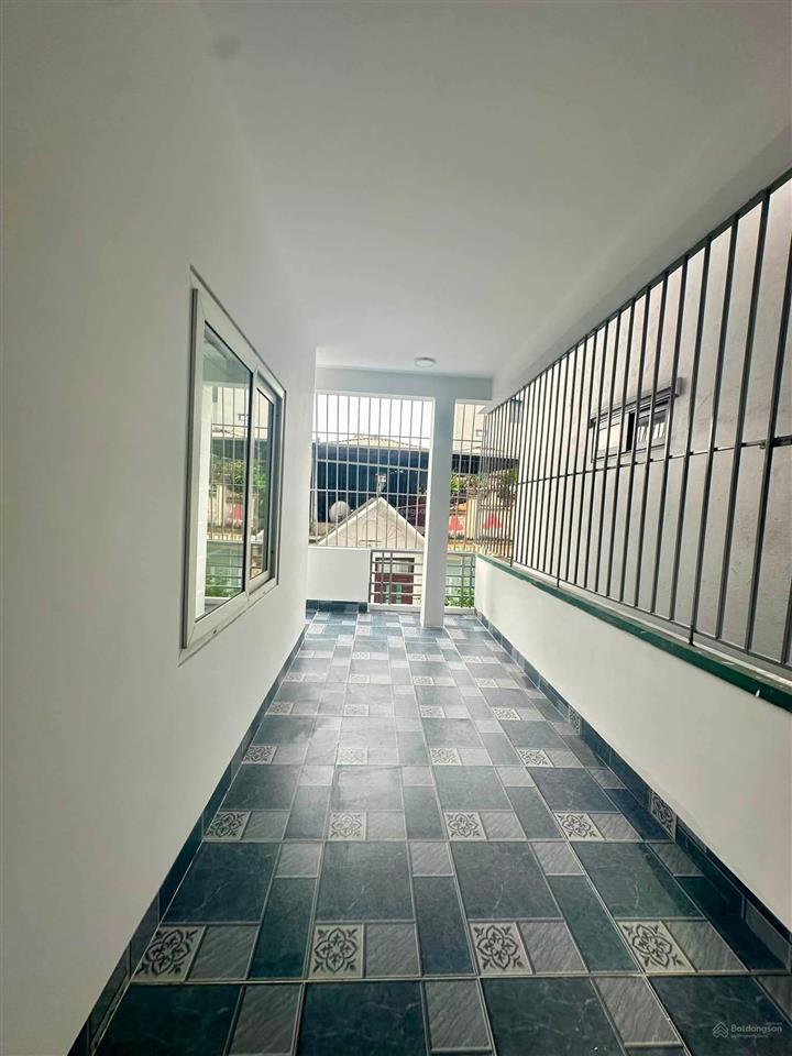 Bán nhà lô góc bùi xương trạch 40m2*5t, ô tô đỗ cửa vào nhà, 2 thoáng, sổ vuông, giá 10tỷ5 (tl).