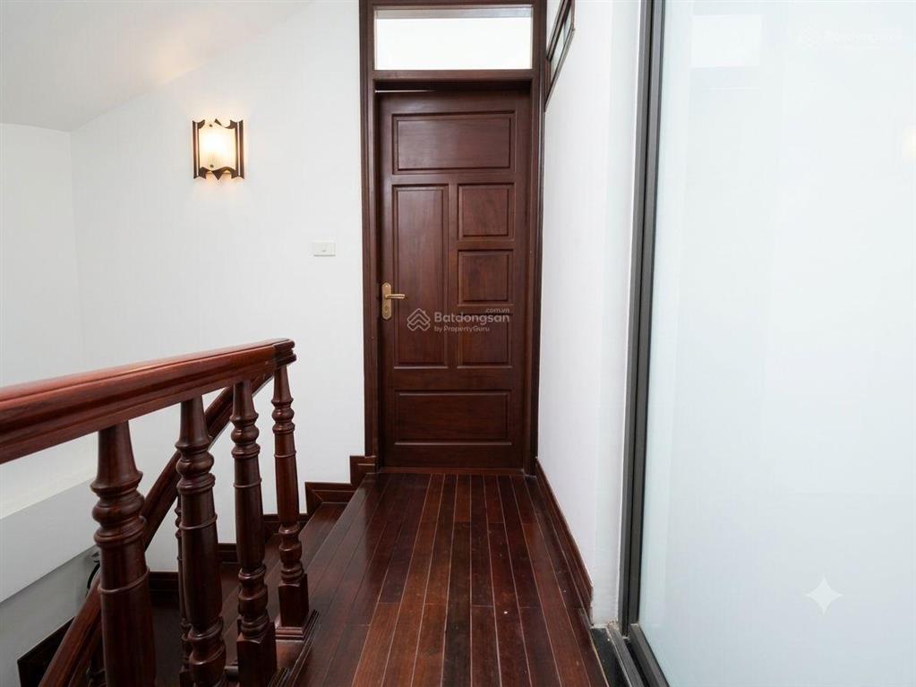 Bán nhà ngõ 105 doãn kế thiện 44m2*6t, ô tô đỗ cửa, 20m ô tô tránh, sổ vuông, giá 11tỷ5 (tl).