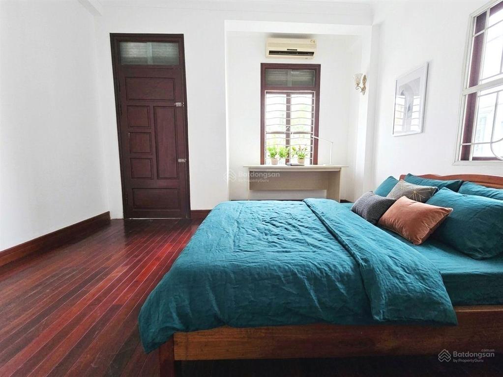 Bán nhà ngõ 105 doãn kế thiện 44m2*6t, ô tô đỗ cửa, 20m ô tô tránh, sổ vuông, giá 11tỷ5 (tl).