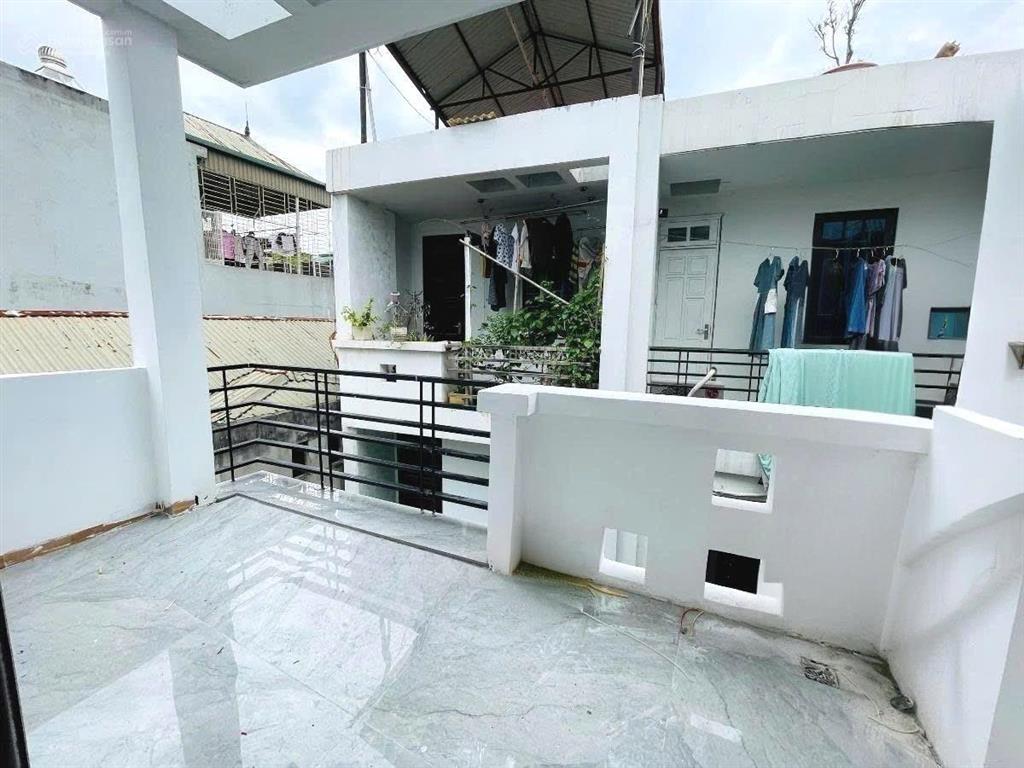 Bán gấp! nhà phố yên hoà, lô góc 30m2 * 5t, 3 thoáng, full nội thất, sân rộng, giá chào 6tỷ7 (tl)