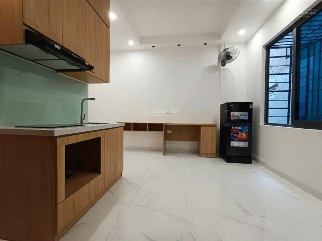 Bán ccmn ngõ 44 trần thái tông, 52m2*5t, 9p kk, dòng tiền 600tr/năm, ngõ thông, giá 12tỷ8 (tl)