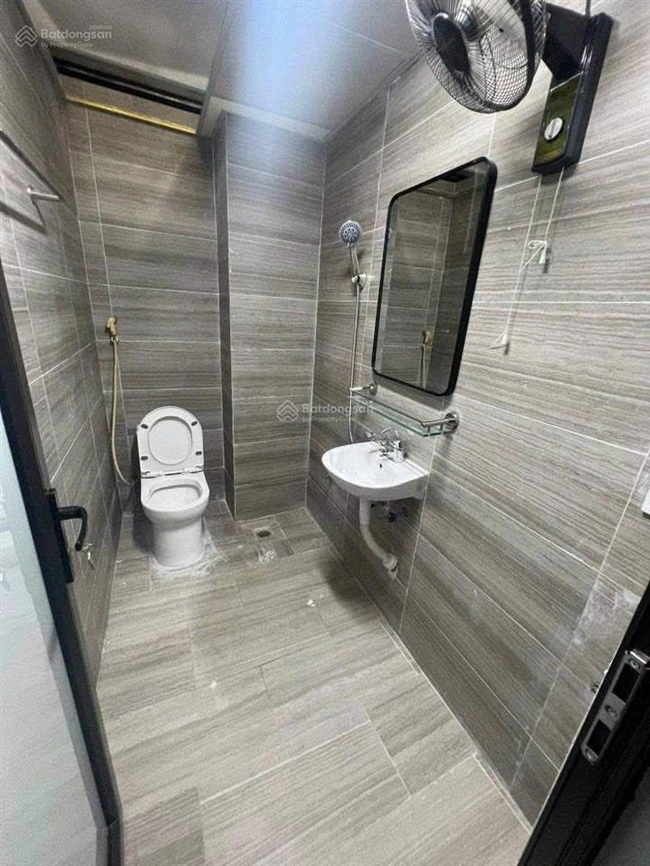 Bán ccmn ngõ 44 trần thái tông, 52m2*5t, 9p kk, dòng tiền 600tr/năm, ngõ thông, giá 12tỷ8 (tl)