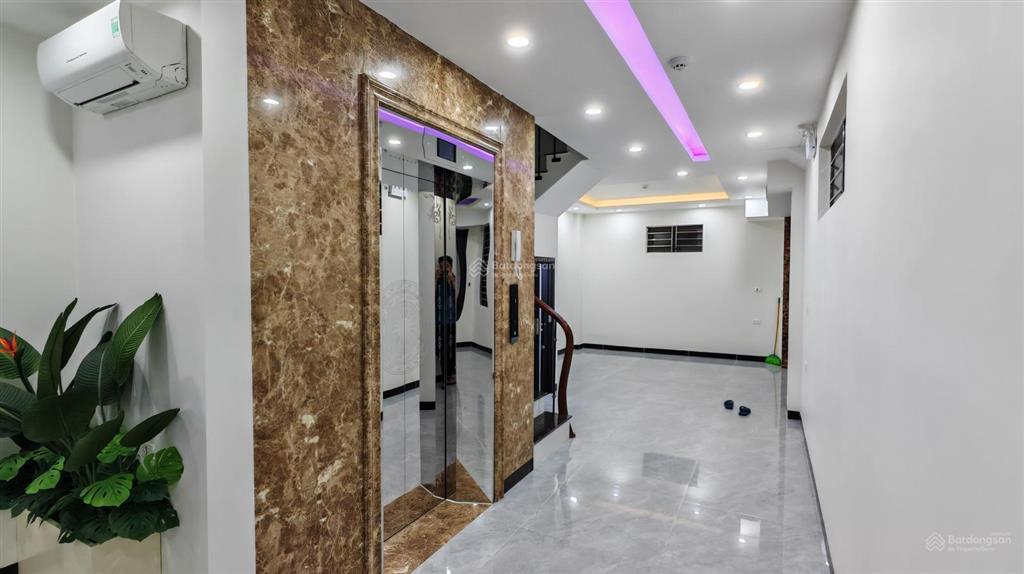 Bán nhà nguyễn trãi lô góc 2 mặt tiền, 75m2*7t thang máy, ô tô tránh, 10m ra phố, gara ô tô, 26tỷ3